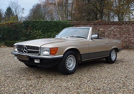 Mercedes-Benz 280 SL (W107)