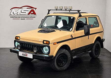 Lada Niva 4x4 LED Scheinwerfer LightBar Serviceheft