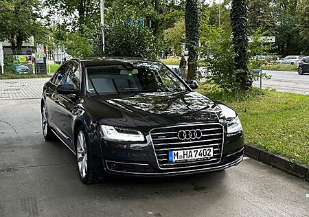 Audi A8 3.0 TDI tiptronic quattro -