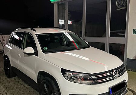 VW Tiguan Volkswagen 2.0 TDI 4MOTION LIFE LIFE
