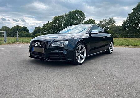 Audi RS5 4.2 FSI S tronic quattro -