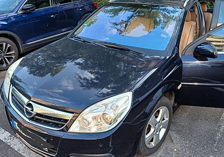 Opel Signum Edition Plus 1.9 CDTI 110kW Automatik...