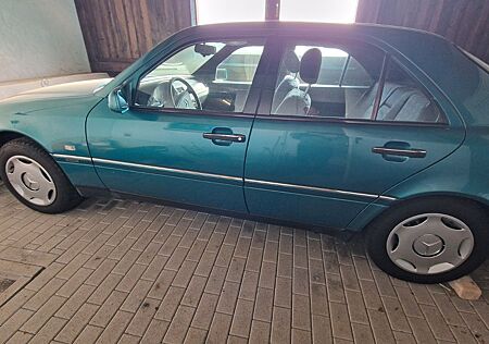Mercedes-Benz C 180 CLASSIC Classic