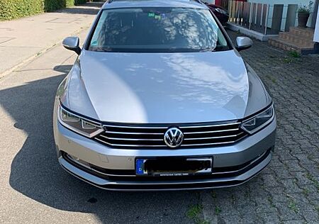 VW Passat Variant Volkswagen 2.0 TDI DSG Comfortline Varia...