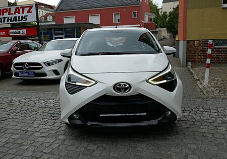 Toyota Aygo (X) Aygo -play Team D