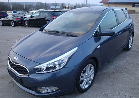 Kia Cee'd / Ceed FIFA World Cup Edition Navi/Kamera
