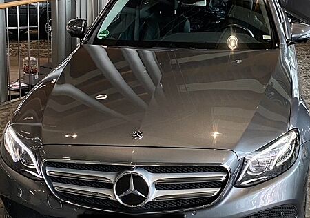 Mercedes-Benz E 400 d 4MATIC, 119800 km, Head up Display