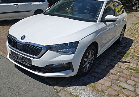 Skoda Scala 1.6 TDI DRIVE 125 DRIVE 125 BJ2020 Hand2