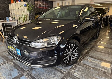 VW Golf Volkswagen VII Lim. Allstar BMT*Aluräder*Navigation*1H