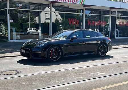 Porsche Panamera GTS