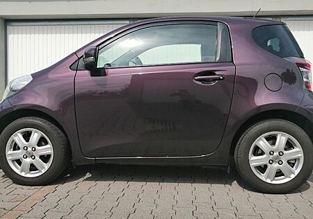 Toyota iQ + 1,0-l-VVT-i Multidrive +