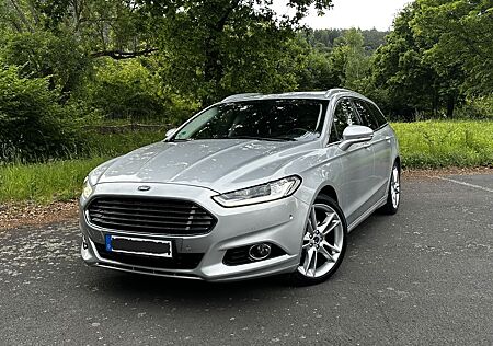 Ford Mondeo 2,0 TDCi 132kW AWD+Pano+Kamera+Sound+AHK