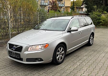 Volvo V70 Kombi Edition PRO Autom - Xenon - AHK