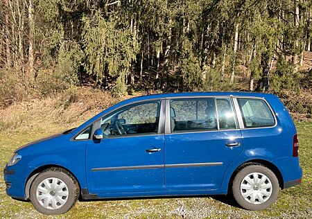 VW Touran Volkswagen 1.6 - TÜV bis 01/27