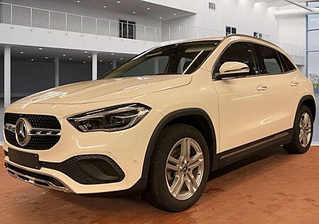 Mercedes-Benz GLA 250 e Mubeam*Distro*360*AHK*HUD*DAB*18*