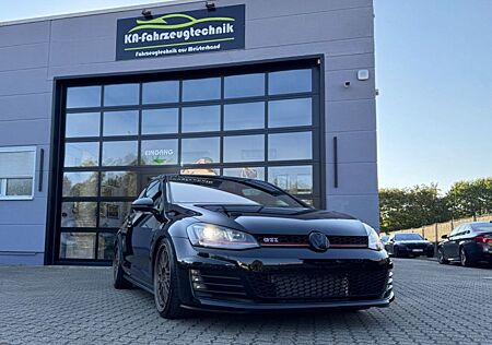 VW Golf Volkswagen VII Lim. GTI Performance BMT