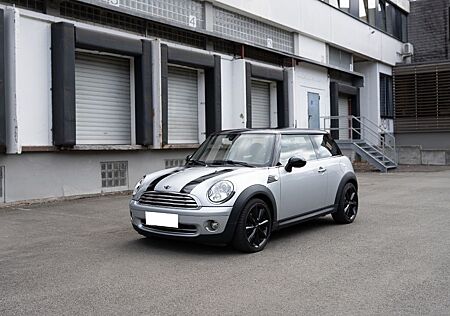 Mini ONE 1.4 gepflegter Klassiker mit Stil
