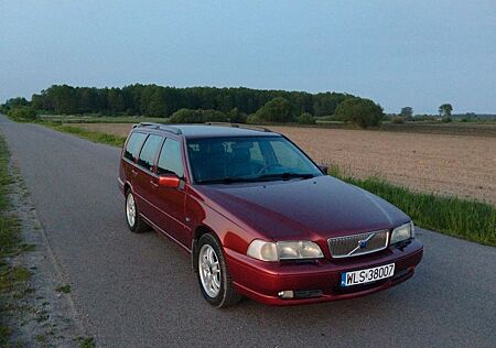 Volvo V70 2.4 -2000r