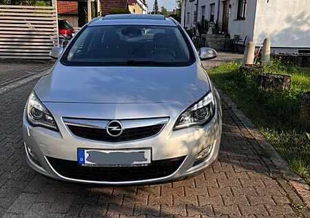 Opel Astra Sports T. 1.7 CDTI ec Edt. 81 S/S 105g...