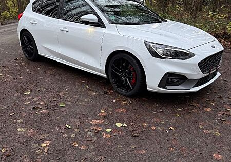 Ford Focus 2,3 EcoBoost ST Styling-Paket ST Styli...