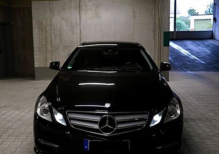 Mercedes-Benz E 250 Coupé CDI BlueEFFICIENCY | AMG Styling