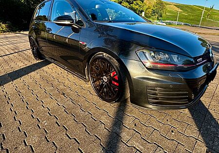 VW Golf Volkswagen 7 GTI Performance 2.0 TSI DSG BMT