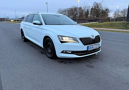 Skoda Superb 2.0 TDI 190PS DSG Pano ACC Kessy 4x4