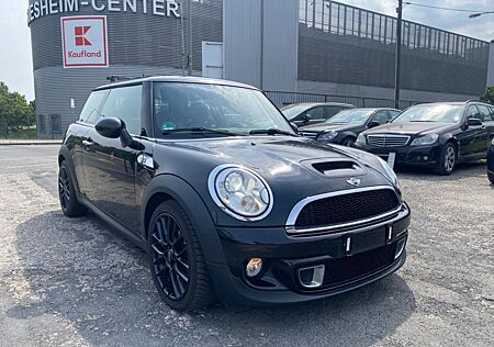 Mini Cooper S / Navi / Leder / Xenon / SHZ