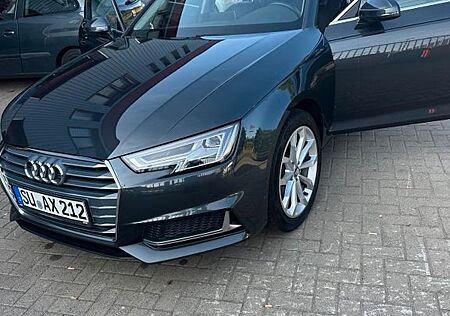 Audi A4 sport 35 TDI 2.0 - Massage Virtual LED