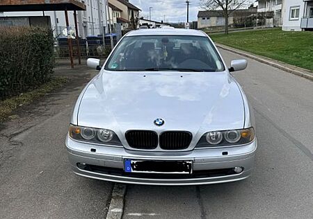 BMW 520i -