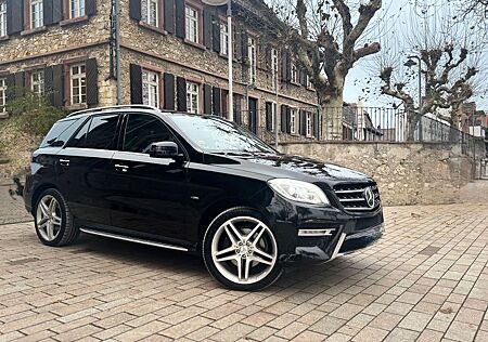 Mercedes-Benz ML 350 OFFROAD*PANO*AMG*TÜVNEU