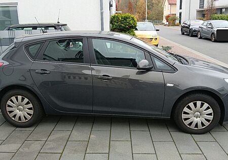 Opel Astra 2.0 CDTI Active Auto Active