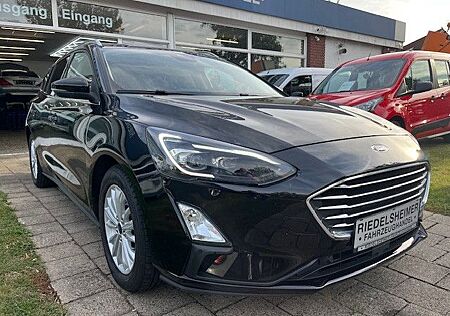 Ford Focus Turn Tita 1.5 EcoBo AUT MATRIX KAM NAV AHK
