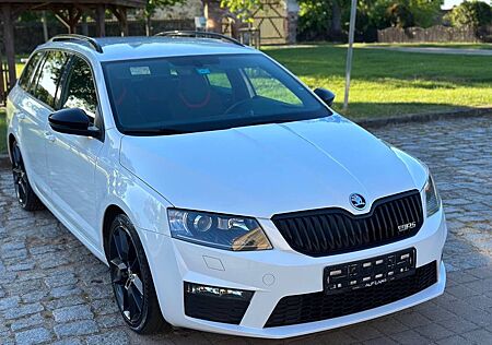 Skoda Octavia 2.0 TDI RS Combi 1 Hand Challenge