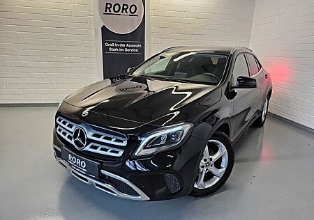 Mercedes-Benz GLA 200 Urban + LED/Navi/4Season/Klima/Teilleder