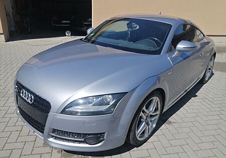 Audi TT Coupe 3.2 S tronic quattro -