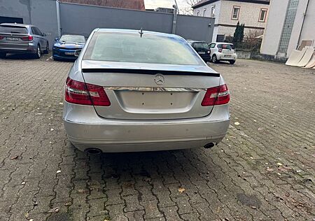 Mercedes-Benz E 350 CGI BlueEFFICIENCY ELEGANCE ELEGANCE