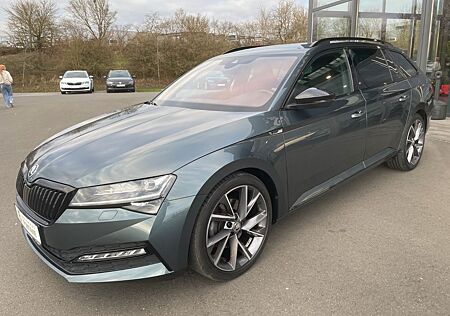 Skoda Superb 2,0TDi Kombi Sportline 19" Matrix Alcant.