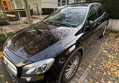 Mercedes-Benz GLA 220 CDI DCT Urban Urban