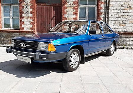 Audi 100 2d sedan