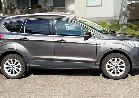 Ford Kuga 1,5 EcoBoost 150PS TÜV 01.27