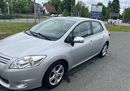 Toyota Auris 1,4-l-D-4D -
