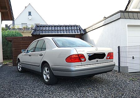 Mercedes-Benz E 240 ELEGANCE Xenon, el. SHD,