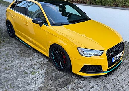 Audi RS3 8v 2.5 quattro Sportback Vegas Gelb
