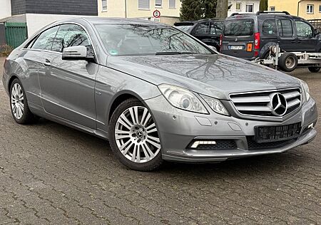 Mercedes-Benz E 250 E250 Coupe CDI BE*KAMERA*NAVI*SERVICE NEU MB*TOP