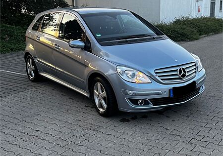 Mercedes-Benz B 170 -
