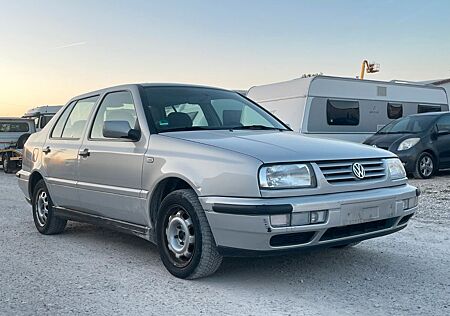 VW Vento Volkswagen 1.8*Klima*Automatik*Schiebedach*