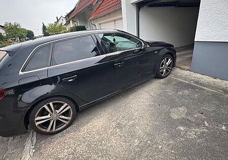 Audi A3 2.0 TDI cl. d. S tr. qua Attr. Sportb. At...