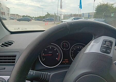Opel Astra Caravan 1.7 CDTI 81kW -