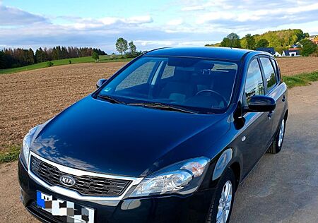Kia Cee'd / Ceed 1.4 CVVT Spirit Spirit